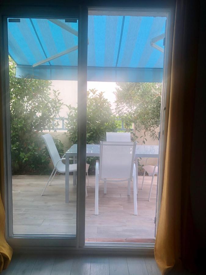 Appartement De Standing Avec Terrasse Saintes-Maries-de-la-Mer Exteriör bild